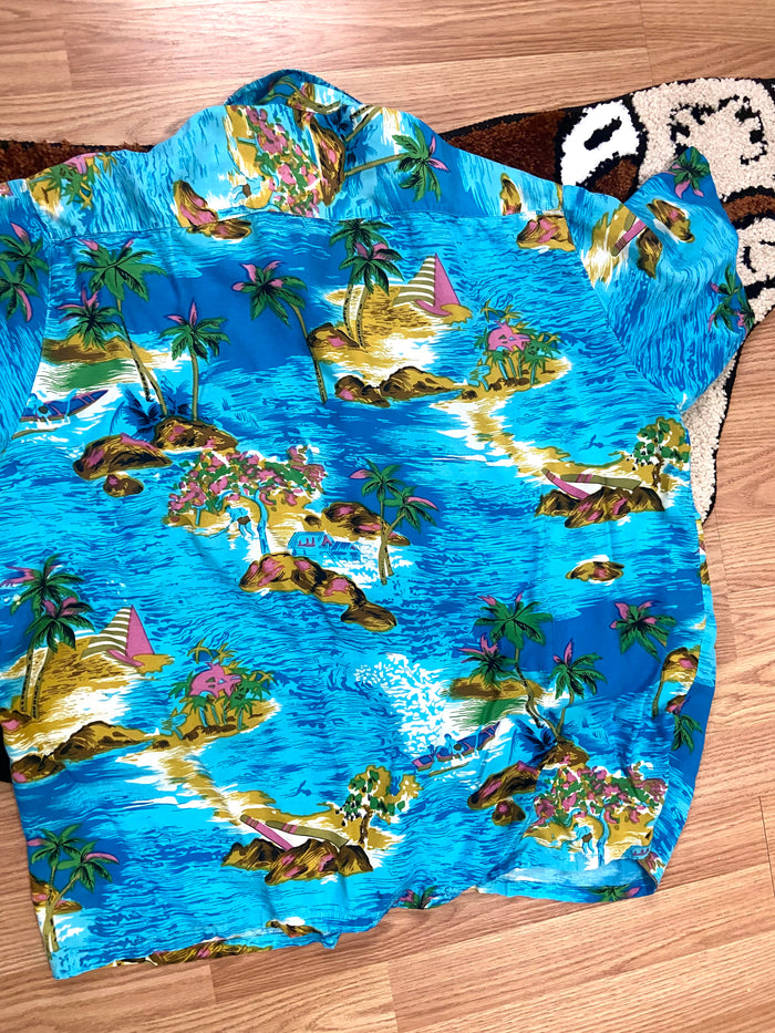 Vintage Hawaiian Shirt, Palm Trees & Sailboats - Deer Creek Mercantile