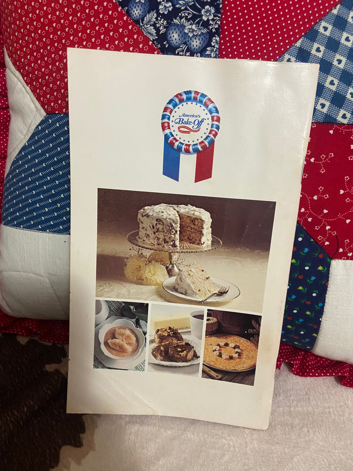 Vintage Grocery Store Booklet: Pilsbury America's Bake Off Cookbook, 1977 - Deer Creek Mercantile