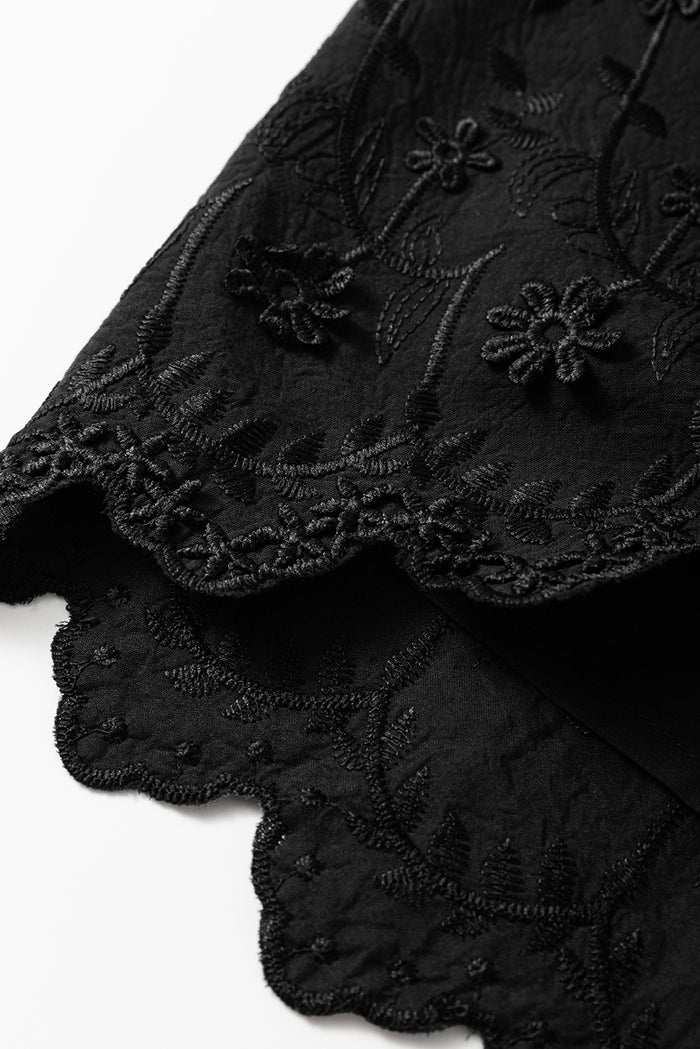 Débardeur noir à col carré boutonné et brodé de fleurs-A WOMAN WE LOVE