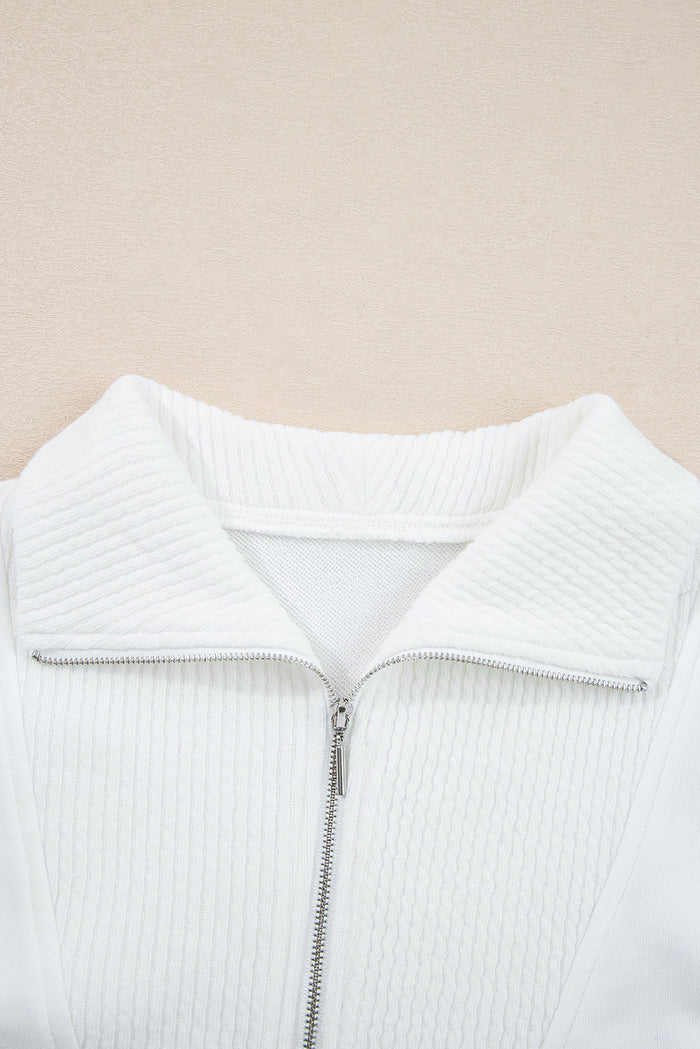 Ensemble sweat-shirt et short blanc à col côtelé et épaules tombantes