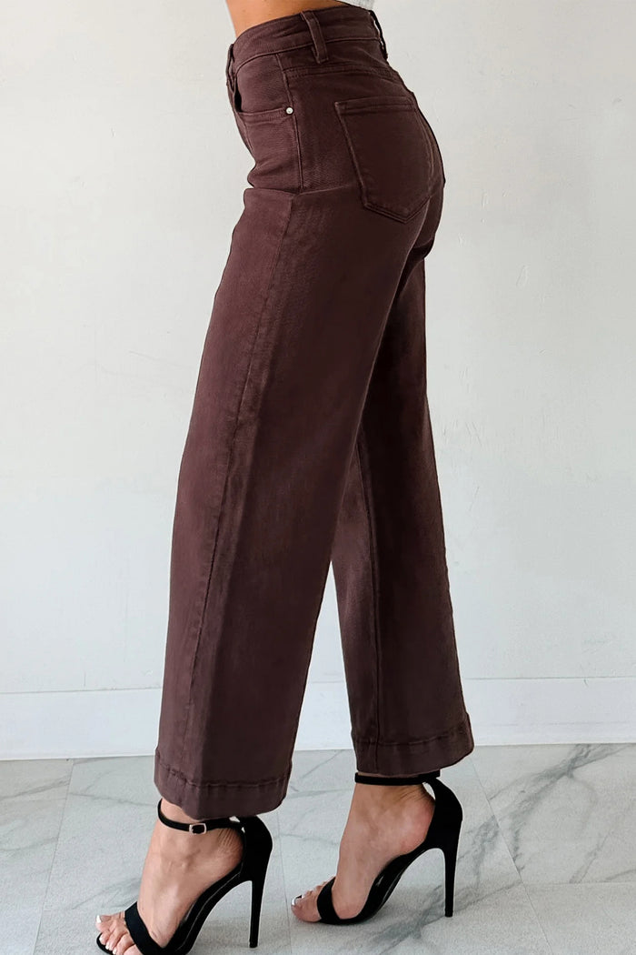 Jean court à jambe large et couture unie en bois de santal rouge