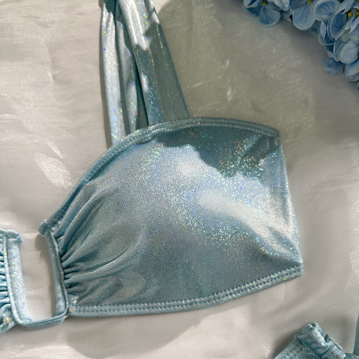 ✨ LUMIÈRE D’OCÉAN – Le bikini éclatant qui capture la magie de l’été
