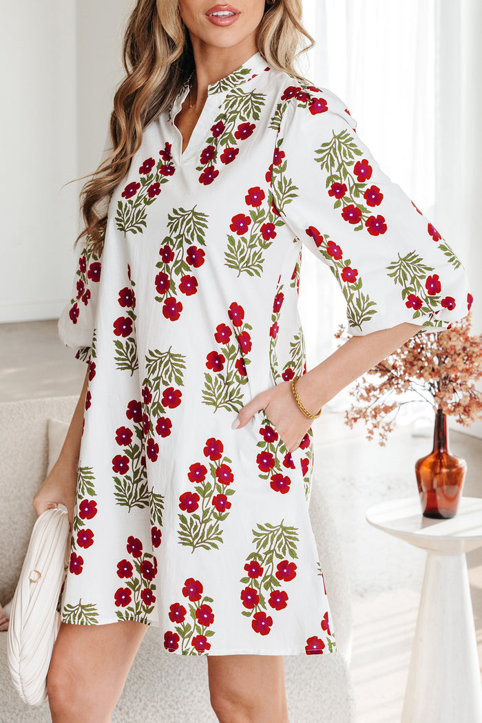 Robe courte ample blanche à imprimé floral