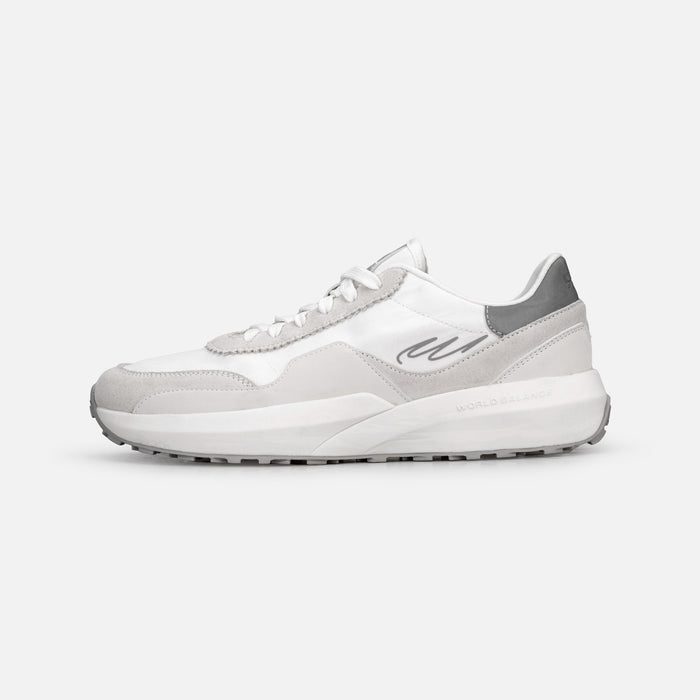 WHITE / 39