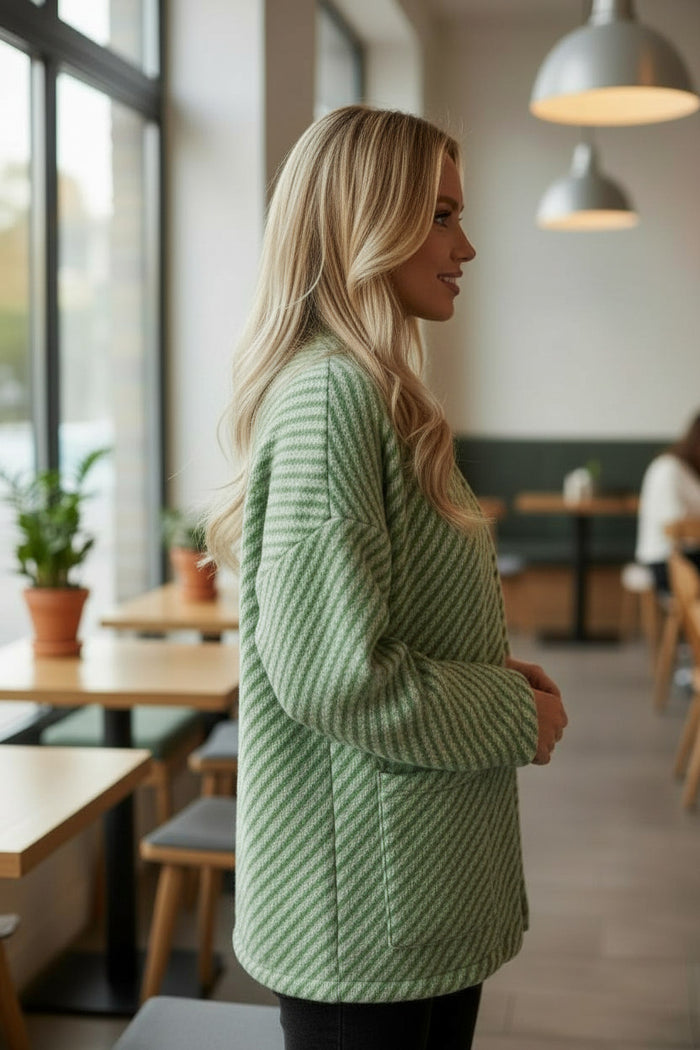 2 couleurs pour La Veste à rayures diagonales