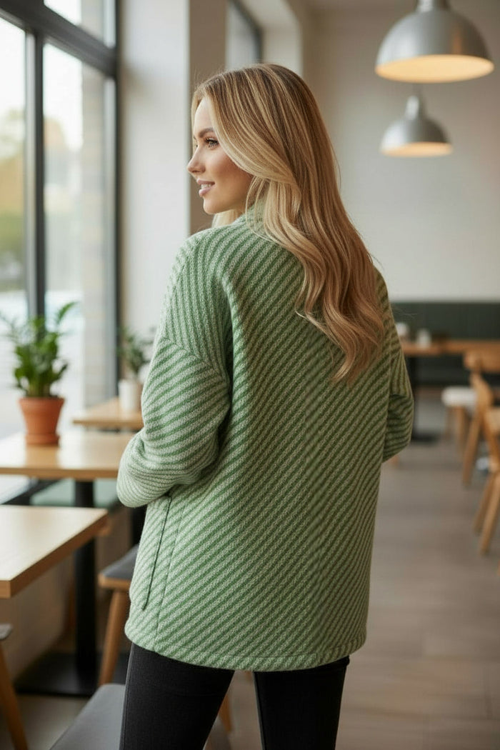 2 couleurs pour La Veste à rayures diagonales