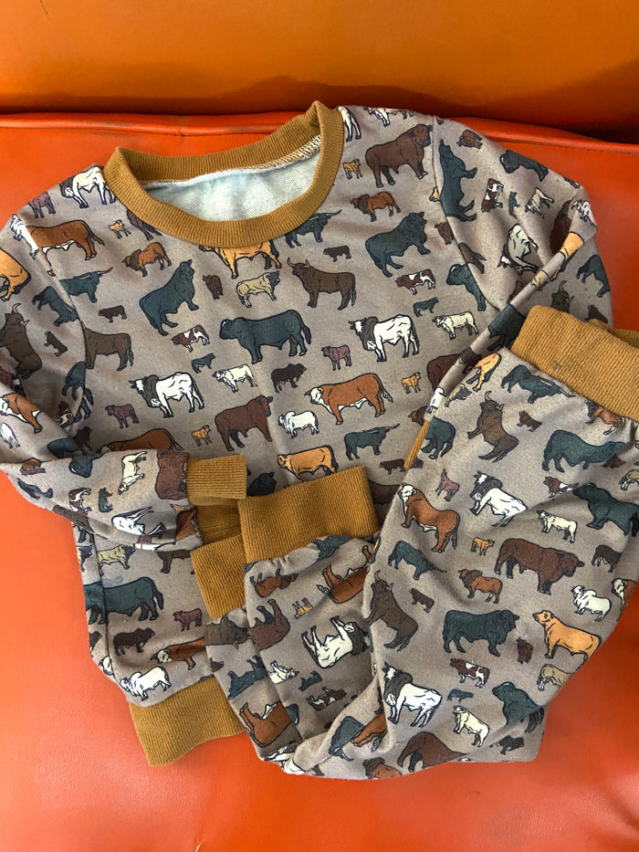 Pre-Loved Cow Lounge Set, 18-24 Months - Deer Creek Mercantile
