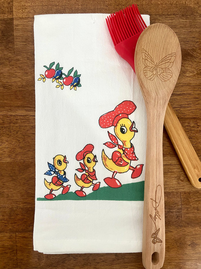 Retro Dish Towel - Ducks On The Go - Deer Creek Mercantile