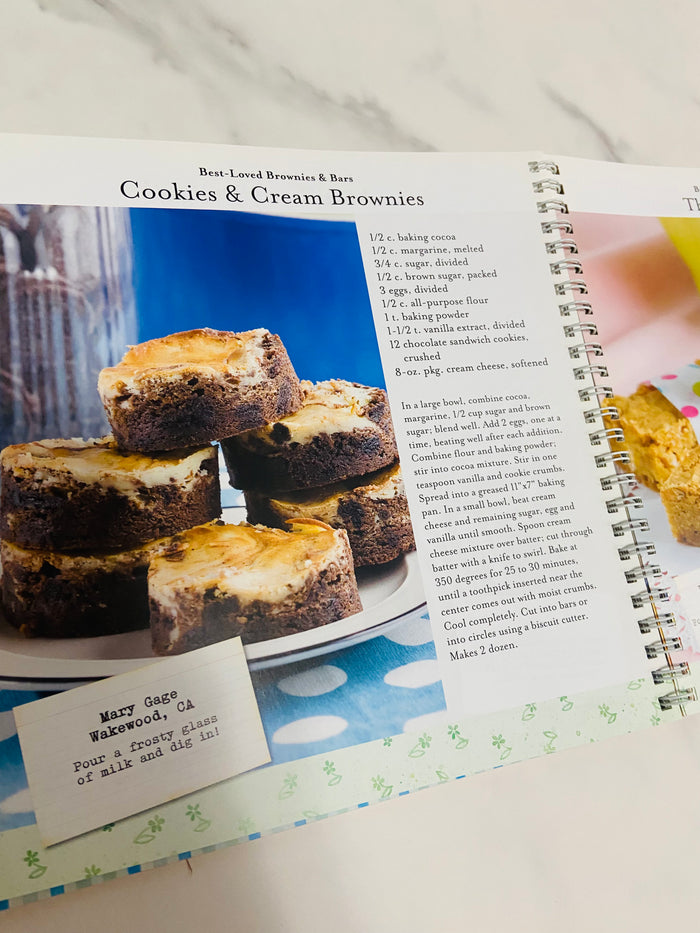 Vintage Gooseberry Patch Spiral Cookbook, 101 Cupcake, Cookie, & Brownie Recipes - Deer Creek Mercantile