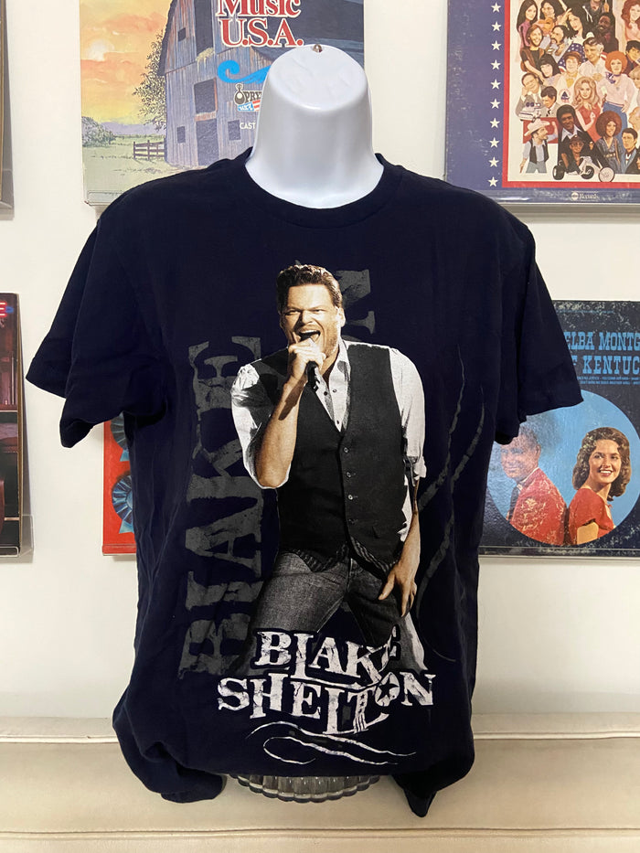Pre-Loved 2014 Blake Shelton Graphic Tee *Size Medium - Deer Creek Mercantile