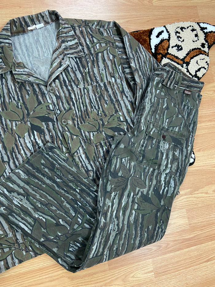 Vintage 1990s USA Made Walls x Realtree Camo Hunting Pant & Shirt Set - Deer Creek Mercantile
