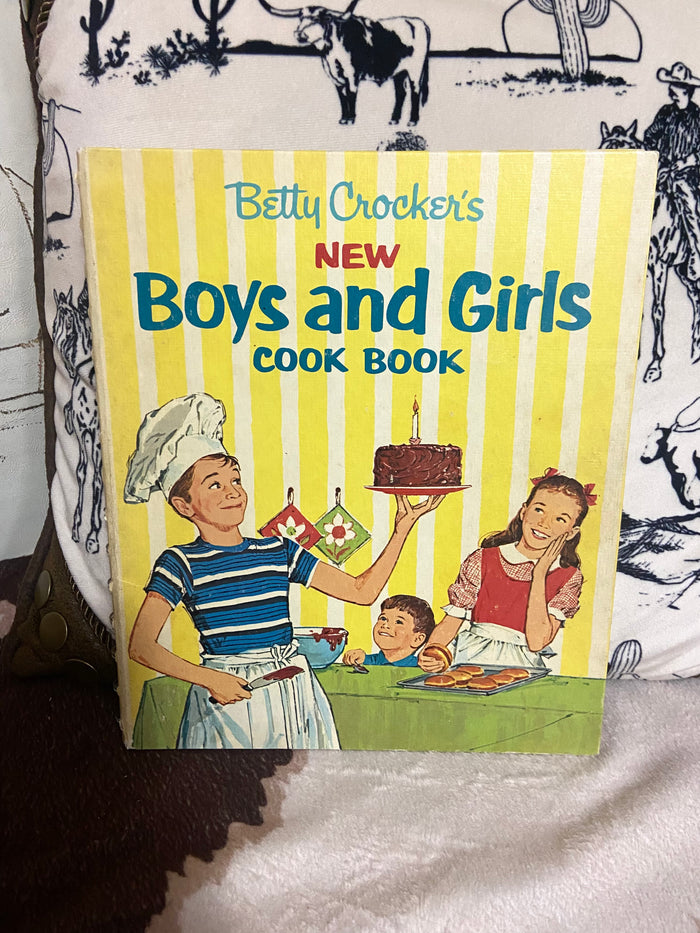Vintage 1965 1st Edition Betty Crocker's Boys & Girls Cookbook - Deer Creek Mercantile
