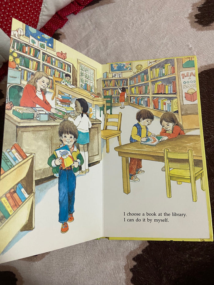 Vintage A Golden Sturdy Book, I Can Do It By Myself, 1981 - Deer Creek Mercantile