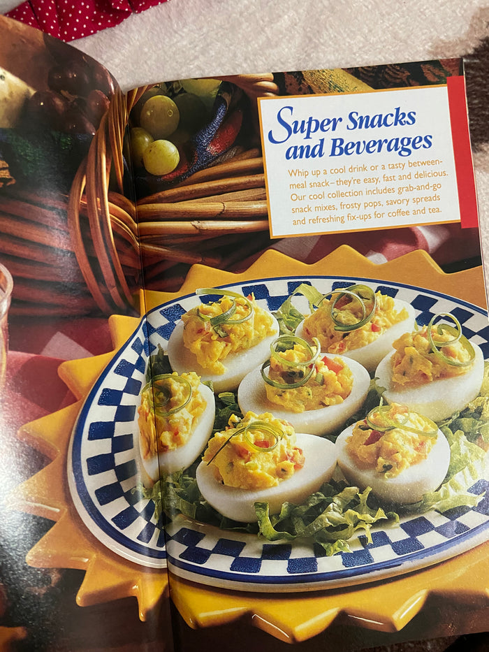 Vintage Grocery Store Cookbook Booklet: Betty Crocker Quick To Fix Summer Recipes - Deer Creek Mercantile