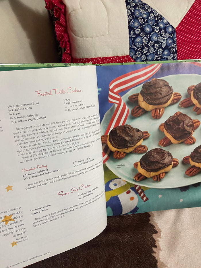 Vintage Gooseberry Patch, Very Merry Christmas Cookbook, 2007 - Deer Creek Mercantile