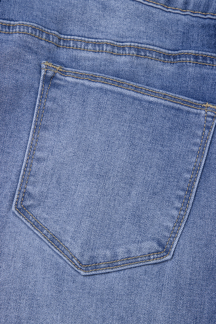 Beau jean sur mesure avec coutures originales