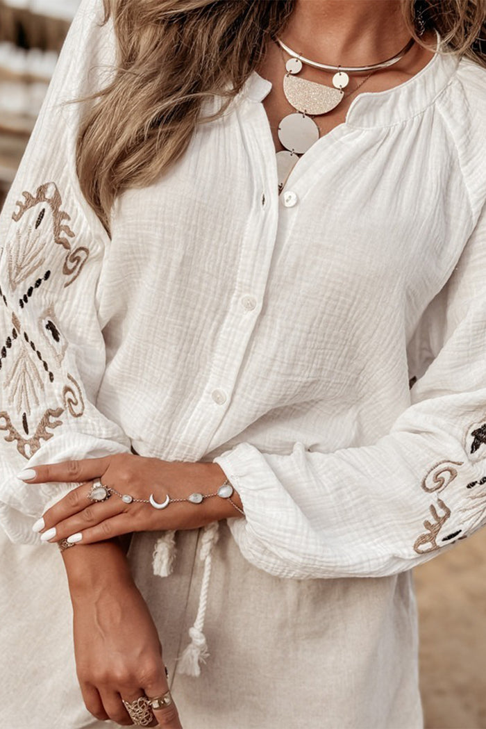 Chemise à col rond boutonnée texturée *-A WOMAN WE LOVE