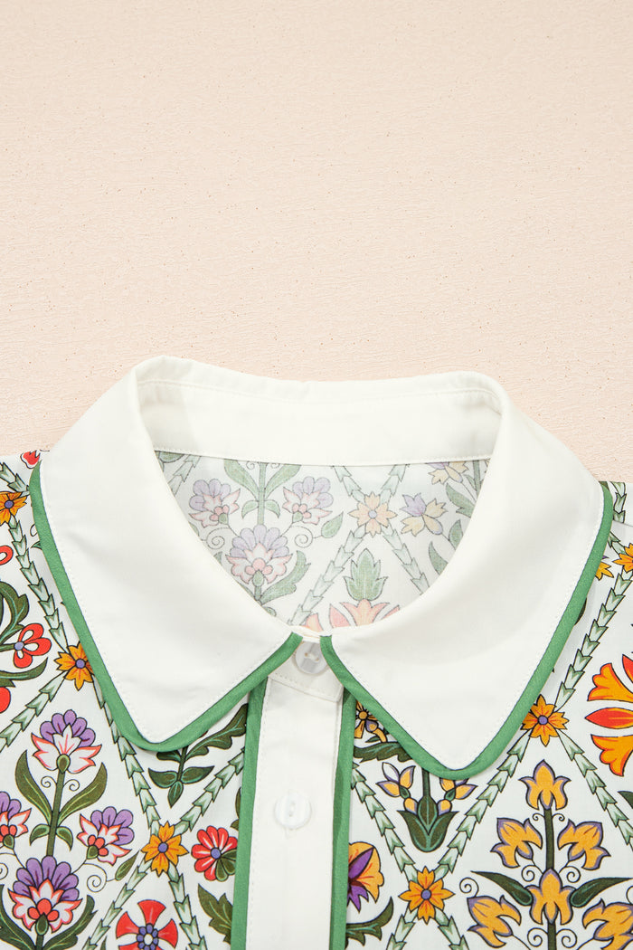 Chemise verte à manches courtes bouffantes et à fleurs