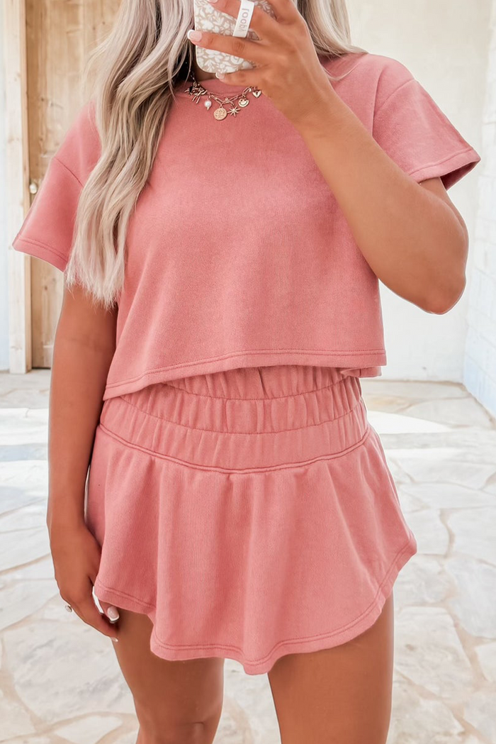 Ensemble 2 pièces t-shirt court et jupe-short taille haute à volants Blossom-A WOMAN WE LOVE