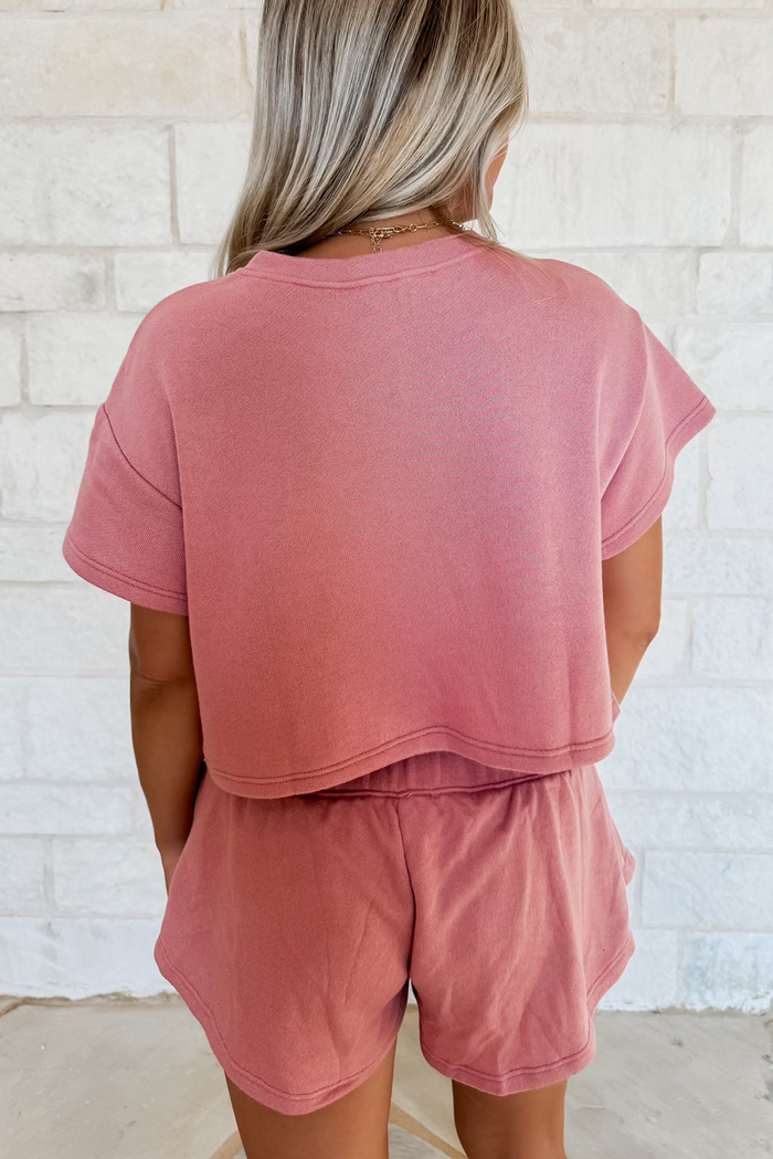 Ensemble 2 pièces t-shirt court et jupe-short taille haute à volants Blossom-A WOMAN WE LOVE