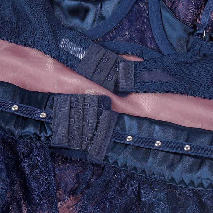 💙 Ensemble Lingerie « Nuit Étoilée » – Dentelle bleu nuit & détails bijoux