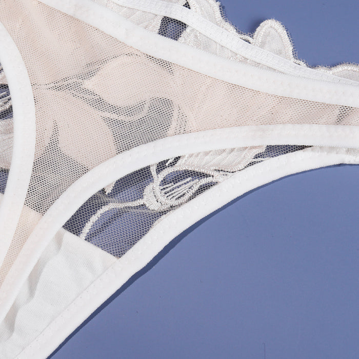 🤍 Ensemble Lingerie « Pure Romance » – Élégance florale ivoire & coupe sculptante