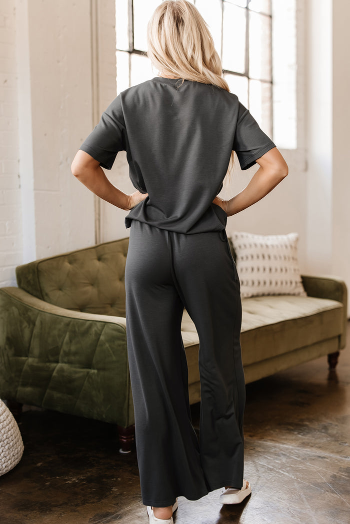 Ensemble t-shirt à col rond et pantalon ample *-A WOMAN WE LOVE