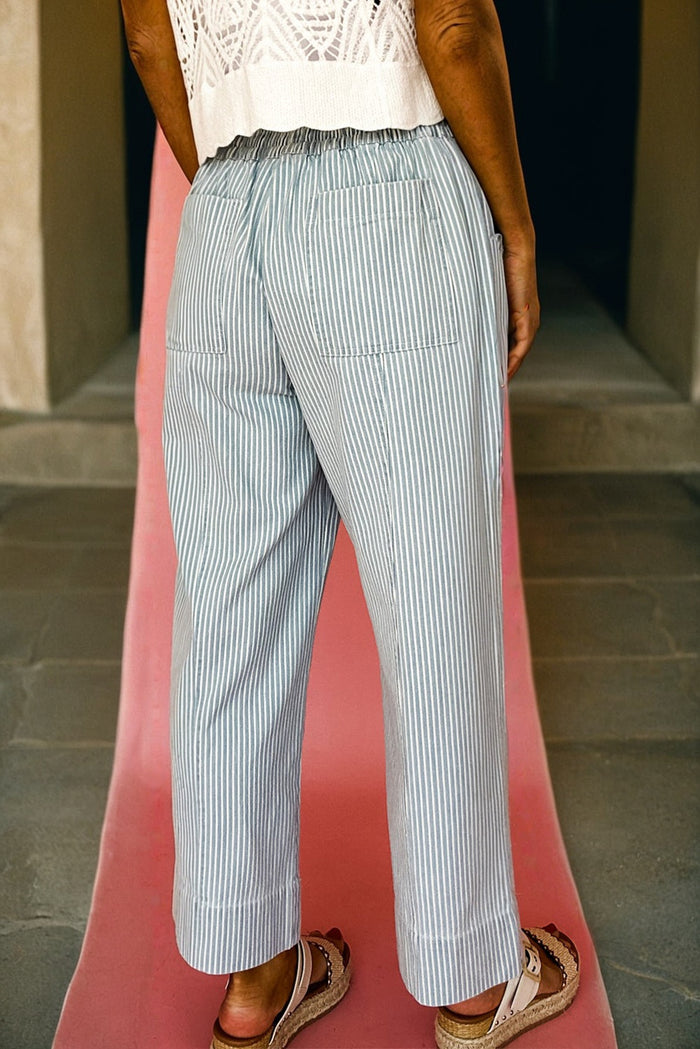 Jean à cordon de taille moyenne à rayures bleu ciel