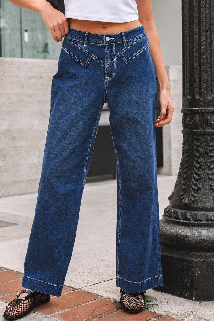 Jean ample à revers et détails cousus à la taille bleu voile