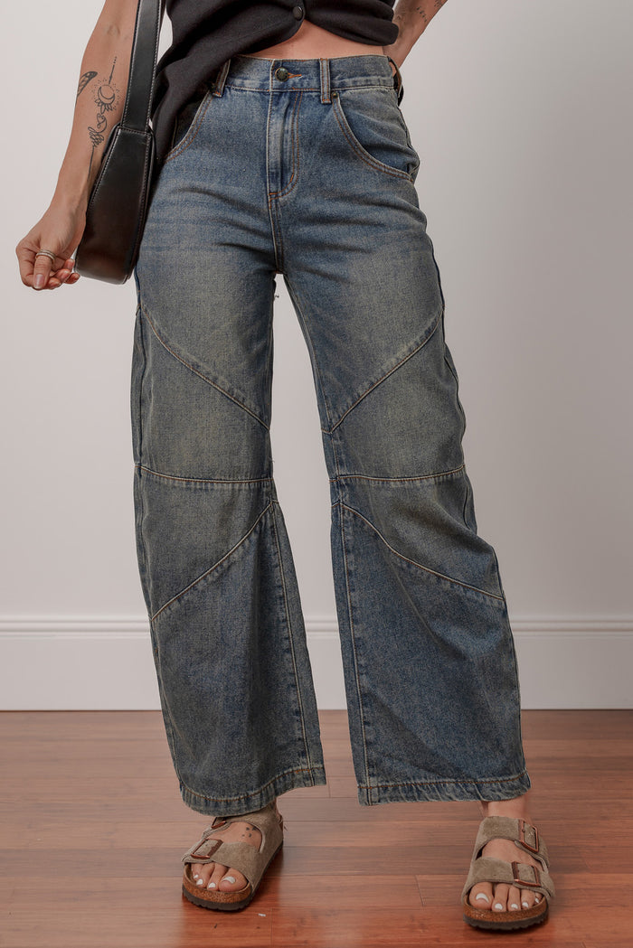 Jean baril taille haute droit ample bleu voile avec coutures apparentes