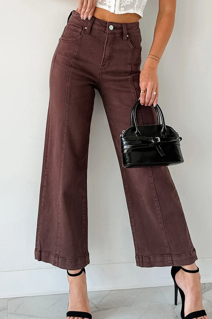 Jean court à jambe large et couture unie en bois de santal rouge
