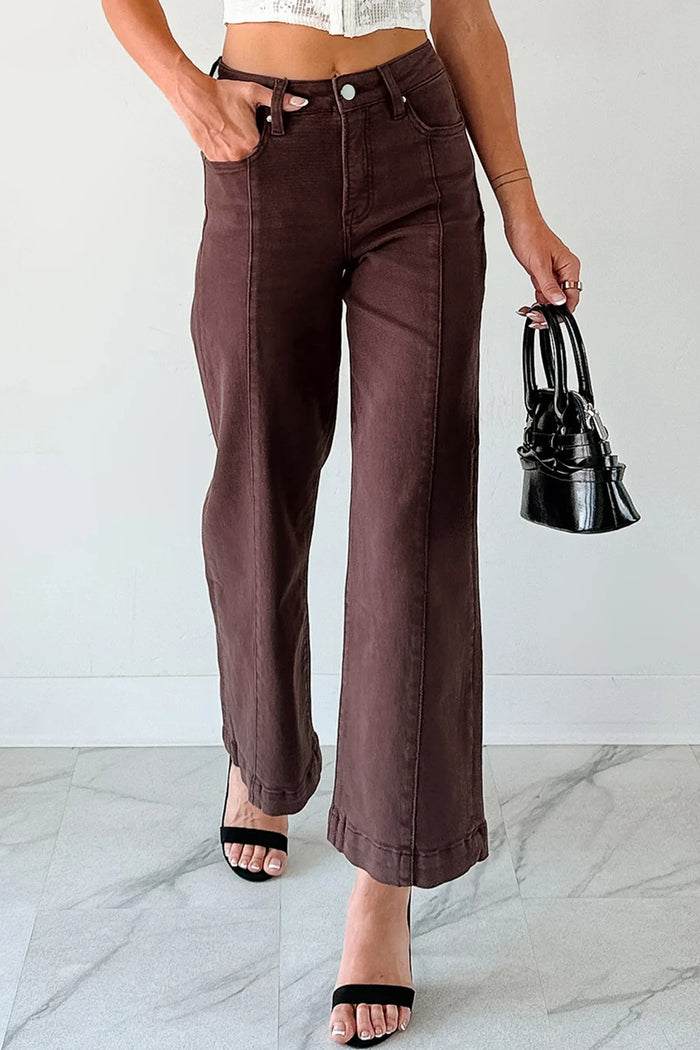 Jean court à jambe large et couture unie en bois de santal rouge