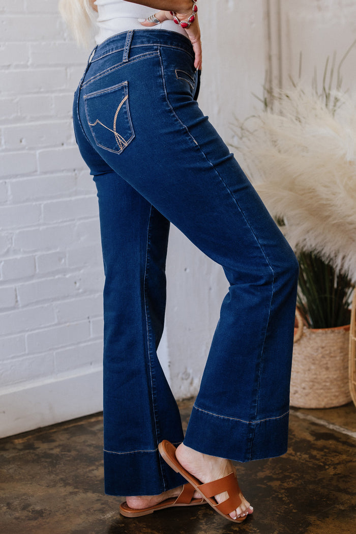 Jean droit bleu marine à couture centrale