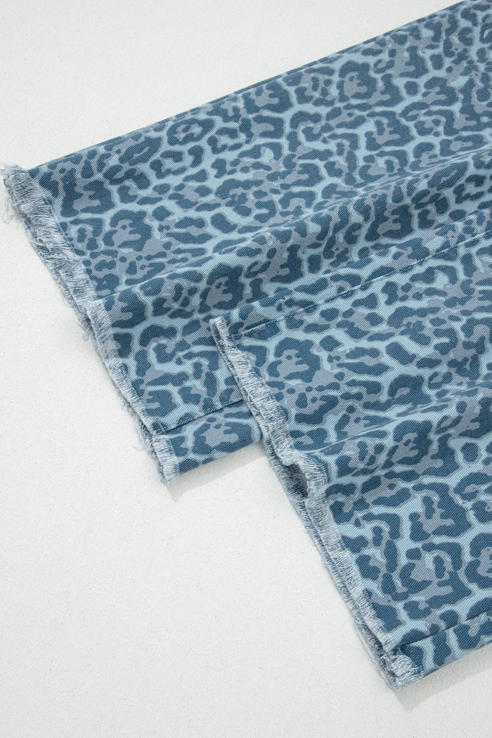 Jean taille haute à jambe large et bord effiloché léopard bleu ciel