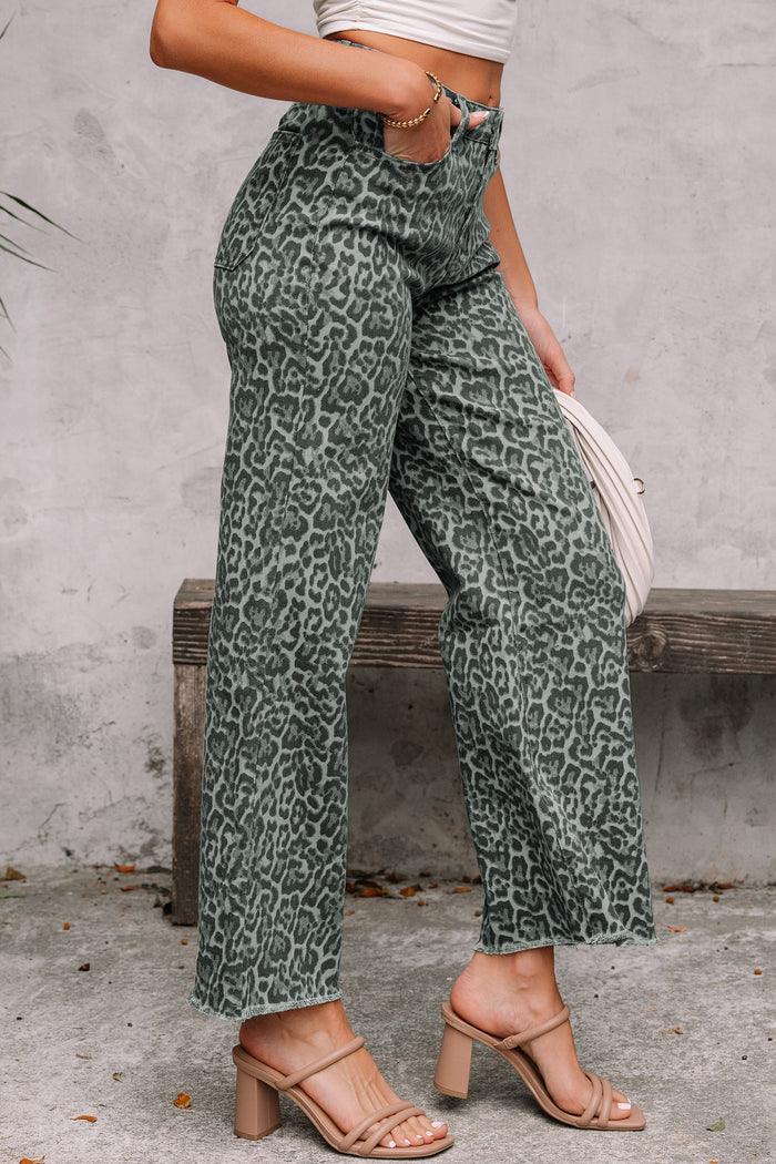 Jean taille haute à jambe large et bord effiloché léopard gris