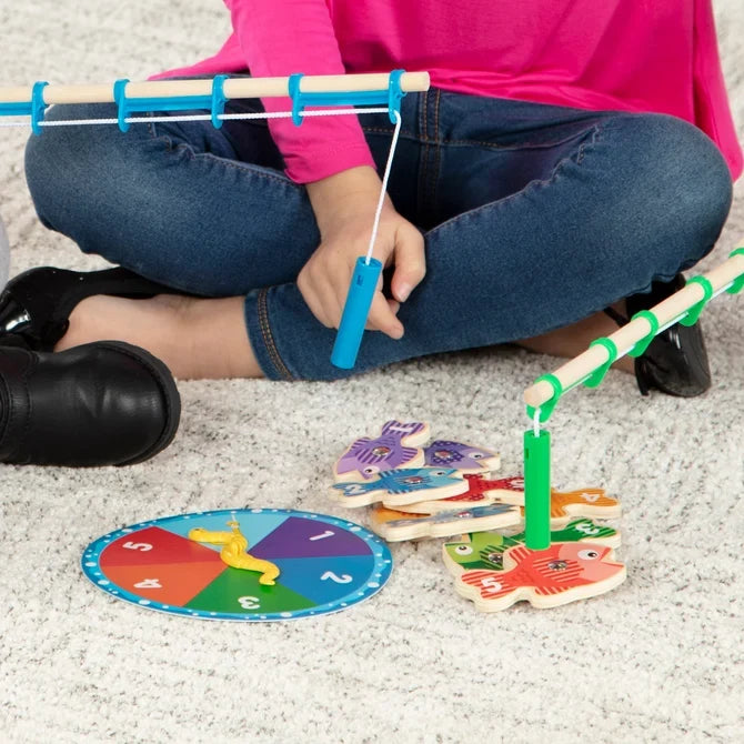 *NEW* Melissa & Doug Catch & Count Fishing Game