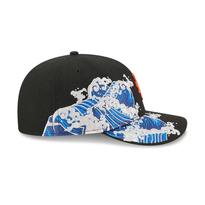 Pictured is this MLB Vissurf New York Mets 9FIFTY Snapback cap in black. 5