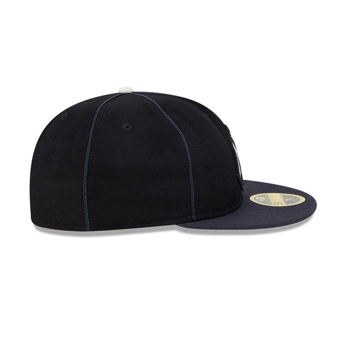 Pictured is this MLB Felt Logo New York Yankees Retro Crown 59FIFTY Fitted cap in navy. 6