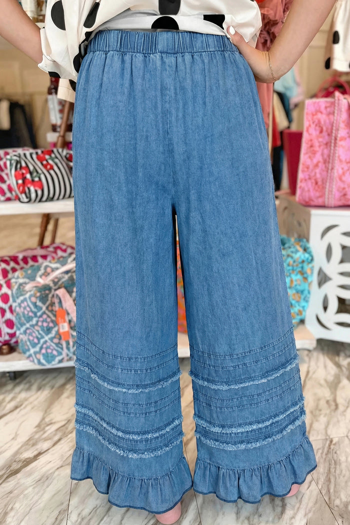 Pantalon large en chambray bleu crépuscule à ourlet volanté