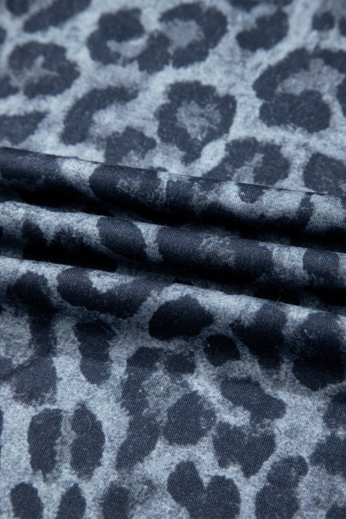 Pantalon large gris à imprimé léopard sauvage