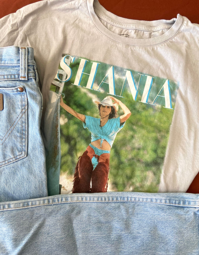 Pre-Loved Shania Twain Graphic Tee *Size Large - Deer Creek Mercantile