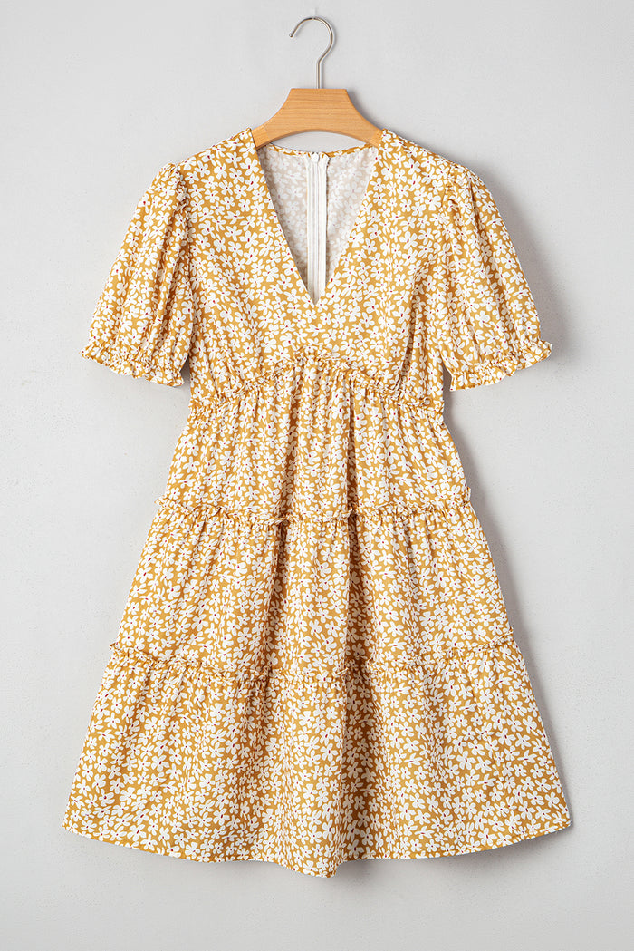 Robe courte à volants et à manches courtes et col en V à fleurs jaunes