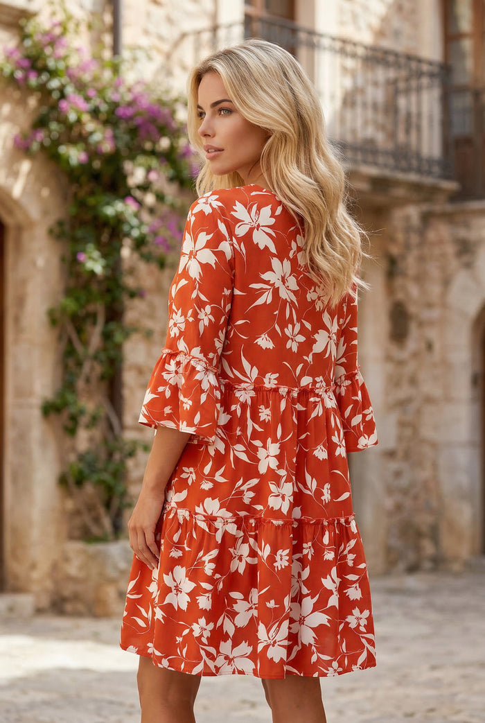 Robe courte rouge à imprimé floral bohème