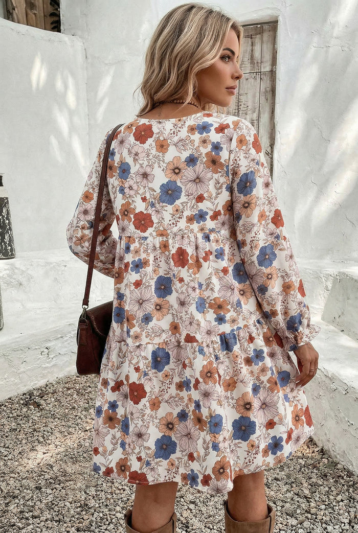 Robe kaki à volants et manches longues à col rond et à fleurs