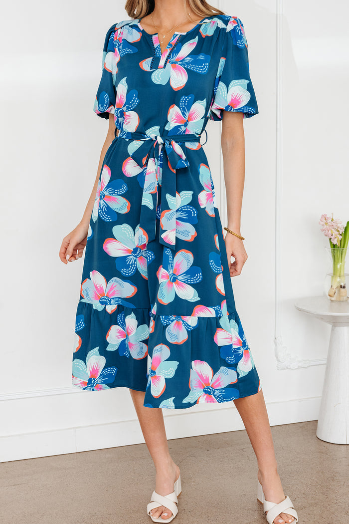 Robe longue bleue à imprimé floral, manches bouffantes courtes