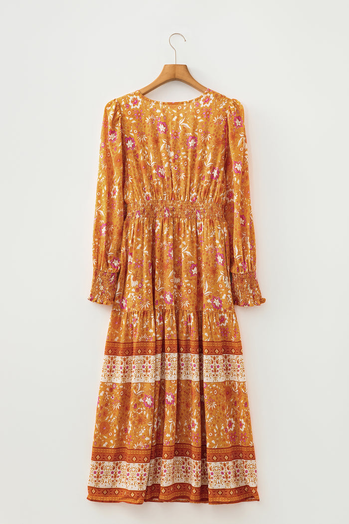 Robe maxi bohème à manches longues et taille smockée