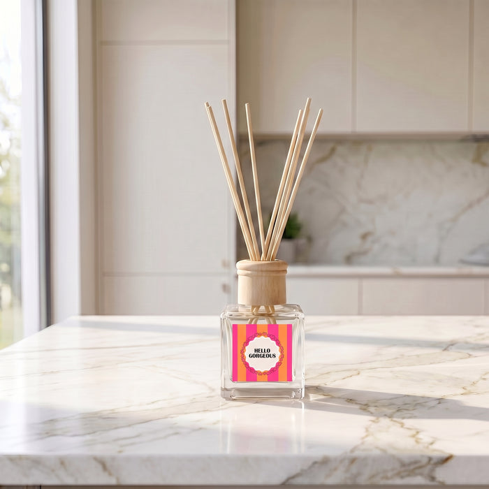 Set - Cadeauset voor Vrouw - Vaas, Geurstokjes, Roomspray & Servetten – Hello Gorgeous – Jasmijn geur