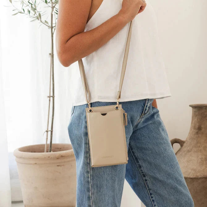 Suki Phone Bag