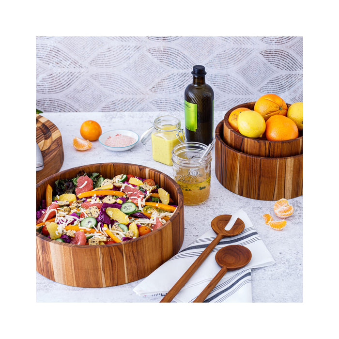Teakhaus Bold Salad Bowls - in use